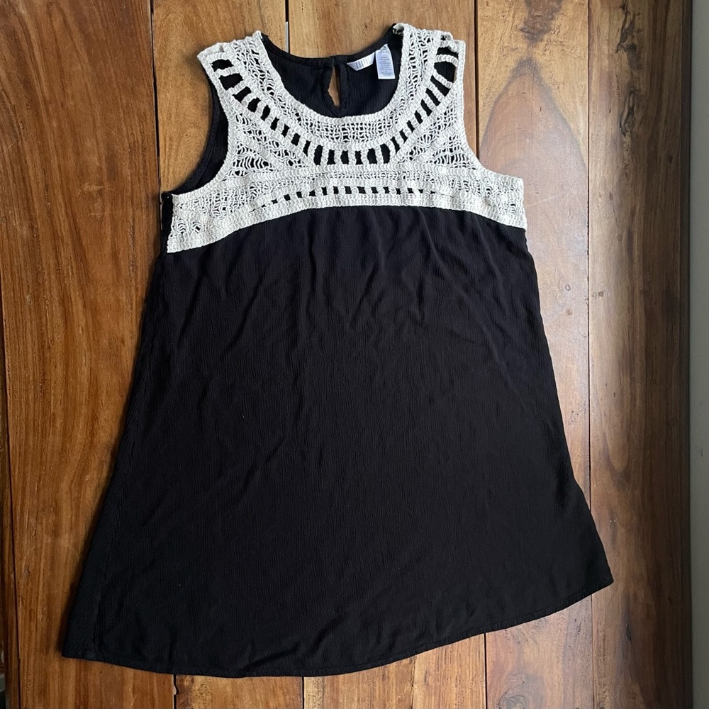 Kaktus Women’s Medium Black Tank Top with Crochet Trim! 95% Cotton